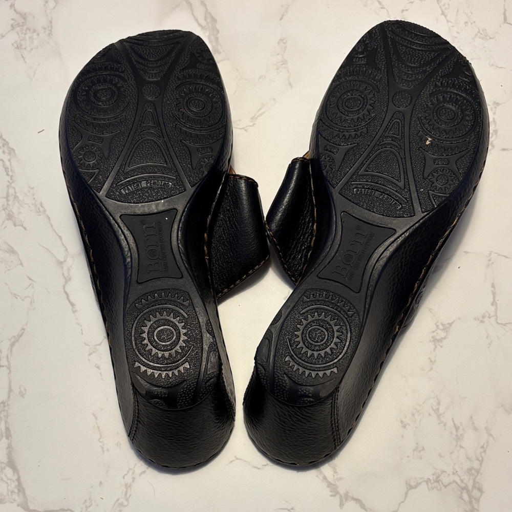 Born size 10 Black Leather Buckle Thong Sandals women’s - Picture 8 of 11